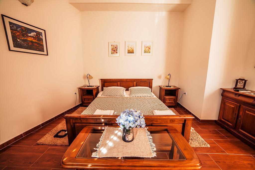 Guest house Šebelj Budva Kamer foto